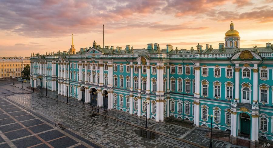 Многоликий Петербург: от парадных ансамблей до сокровенных мест