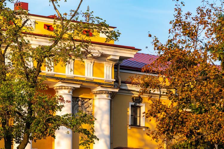 Танец алых парусов: где корабли плывут не по воде, а по снам