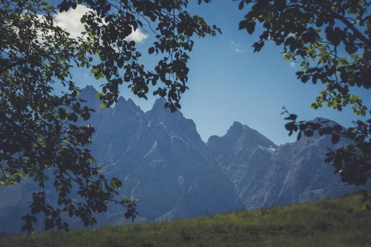 Под звёздами Шёлкового пути