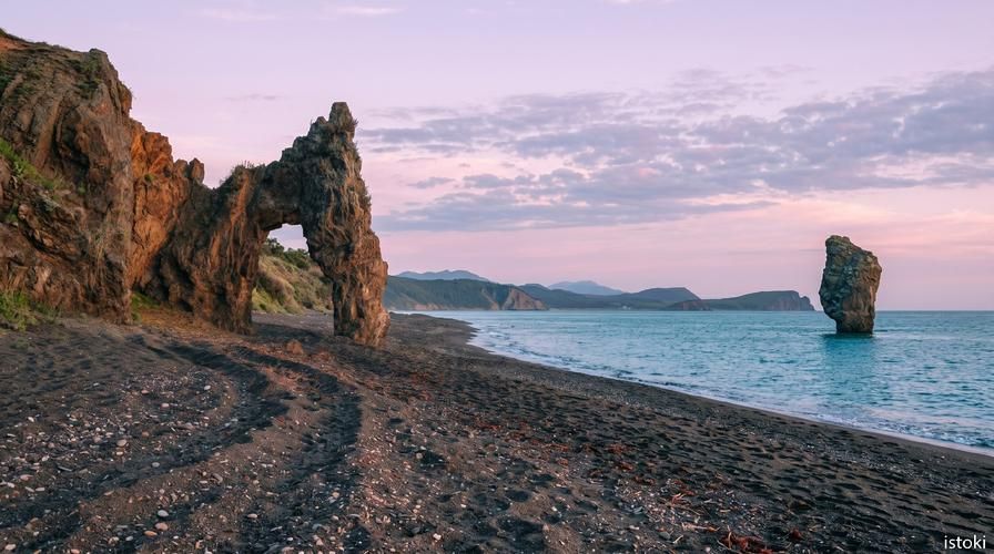 Великолепие Сахалина: скалы, море и гастрономия