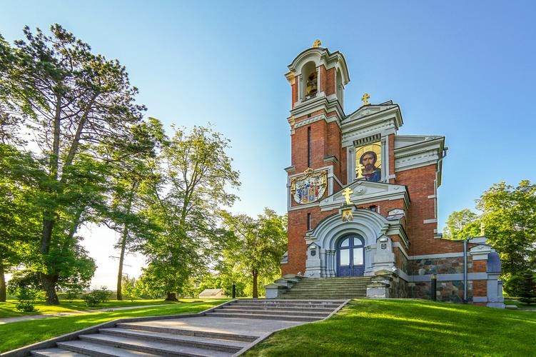 Вдохновение в камне и воде: Путешествие по сердцу Беларуси