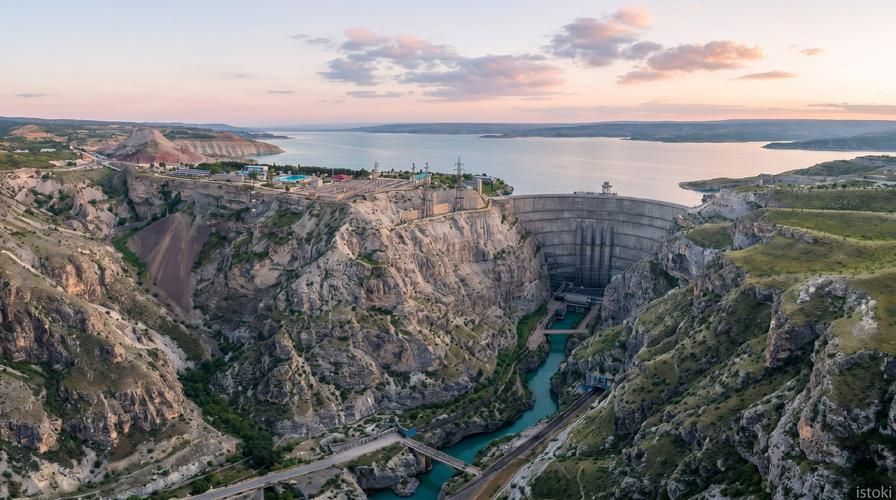 Яркое погружение в Дагестан: лезгинка, кухня, горы и море